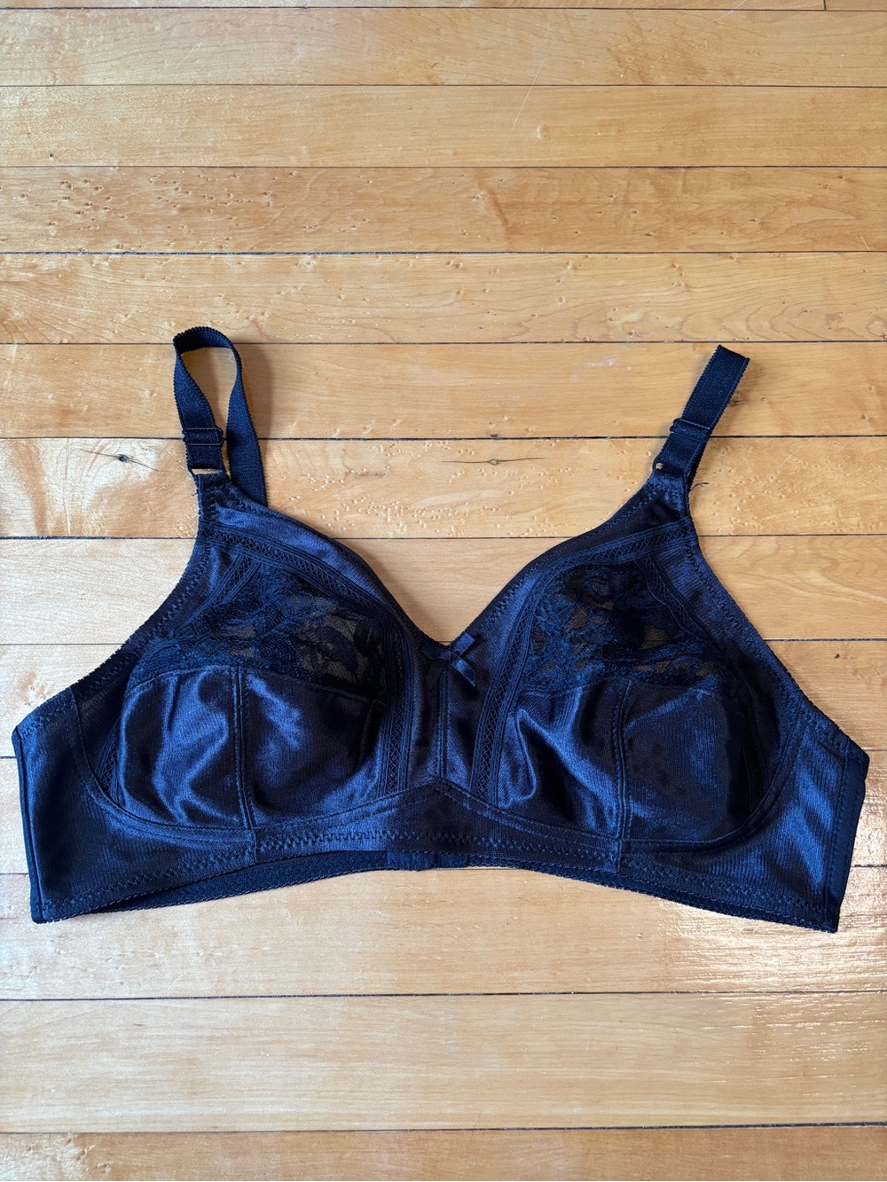 Vintage 80s/90s Black Floral Lace, Mesh, Satin Unpadded Wireless Bra | Size 44C